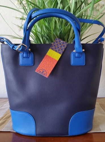 BOLSA DE CUBO TORY BURCH ROBINSON BLOQUE DE COLOR AZUL MARINO/NOCHE NUEVA CON ETIQUETAS - Imagen 12 de 12