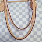 Foto 22 di 24