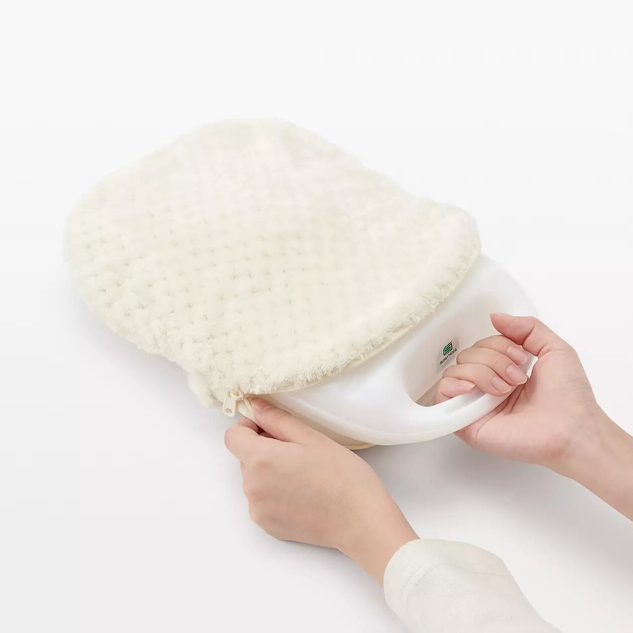 Midium Size And Fluffy Cover Ivory Set Medium Size 1.2l