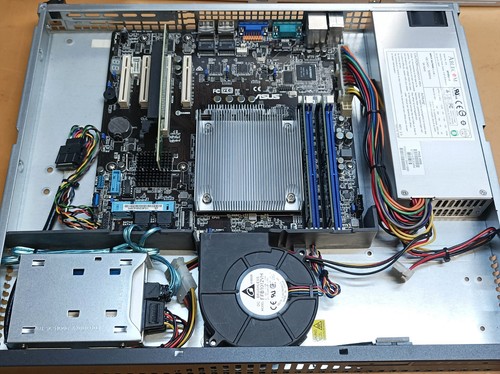 Server Rack 1U Intel Xeon E3-1270 3.60GHz, 8GB DDR4 ECC, SSD 480GB, ASUS P10S-M.