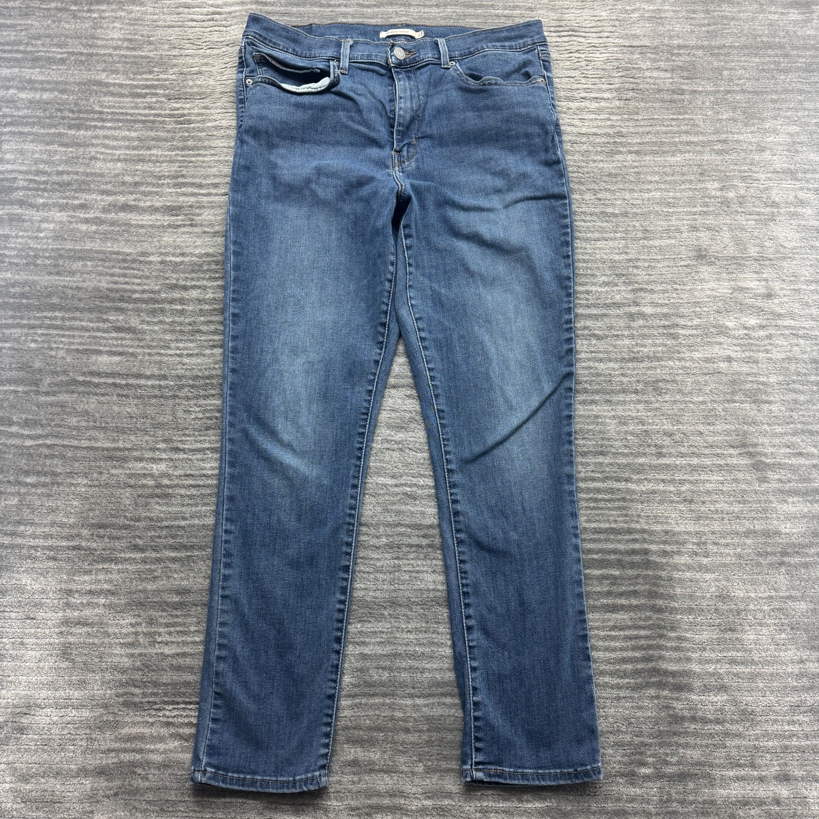 Levi's Jeans Size 33 Womens Slimming Skinny Blue Denim