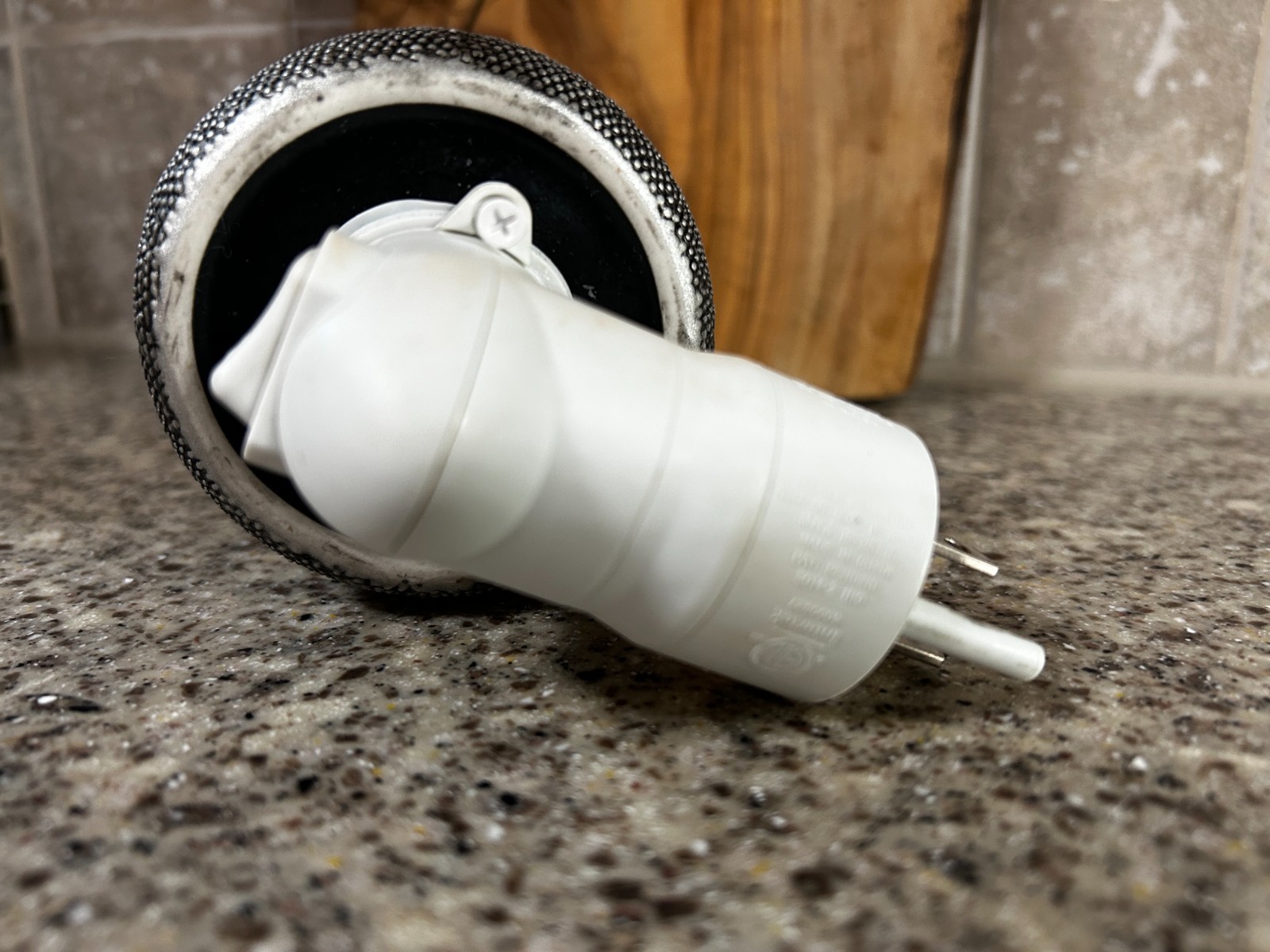 Scentsy~Plug In~Mini~Wall Wax Warmer~Silvervine image 6
