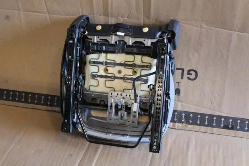 Hyundai Elantra 2019 asiento delantero izquierdo del conductor inferior gris tela sedán construido en Estados Unidos Foto 4 de 4