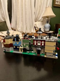 LEGO Promotional: Mini Modulars (10230)