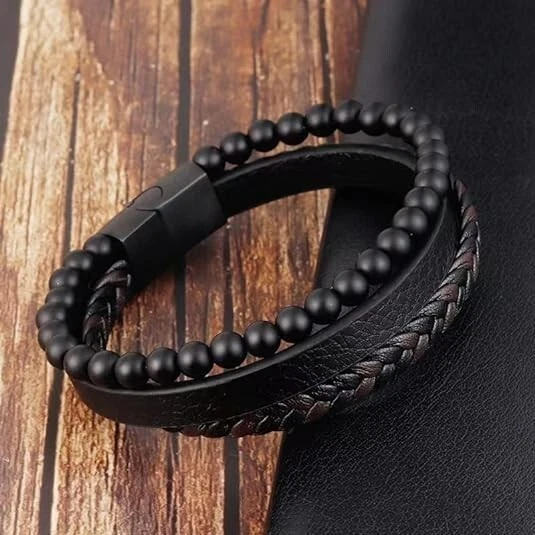 Brazalete de cuero trenzado con piedras preciosas de ónix negro para hombre con cierre magnético Foto 2 de 4