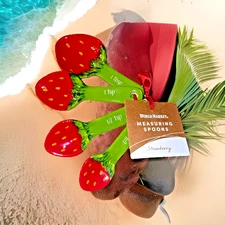 Strawberry Measuring Spoons Red Ceramic Set of Four Cottage Core*  Country Chic!