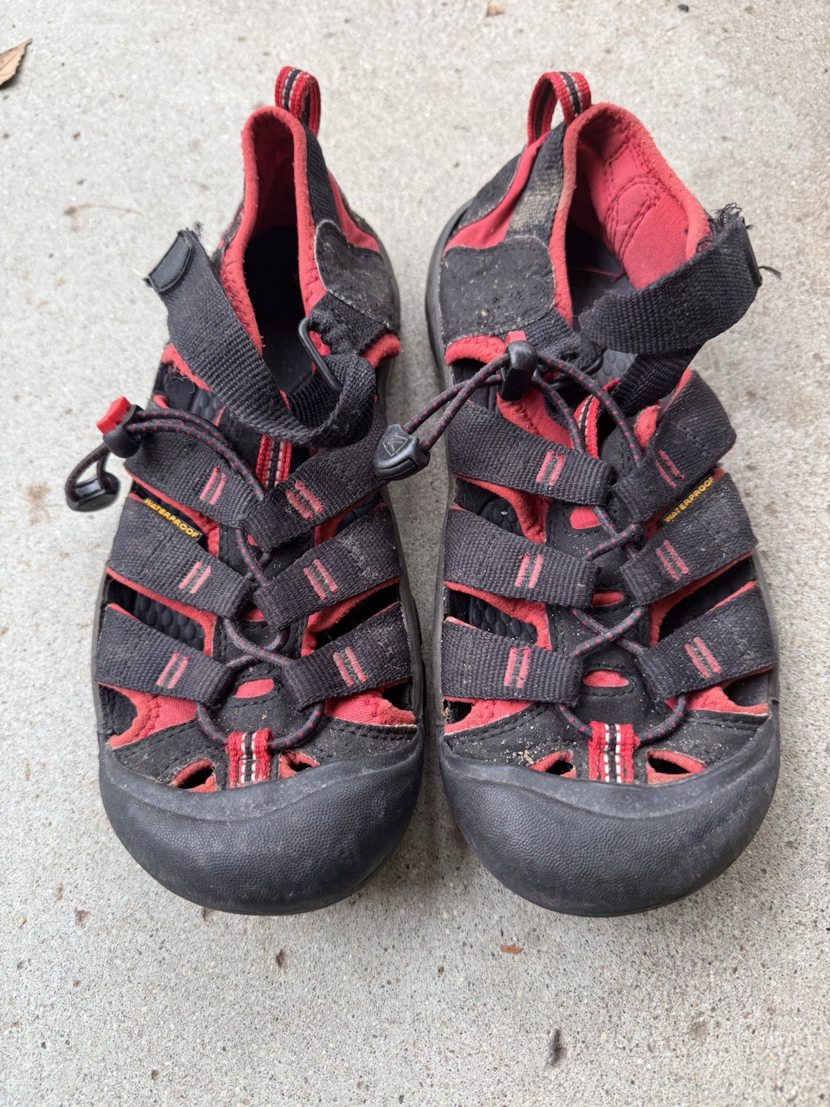 Sandali Keen bambino rosso nero taglia 5