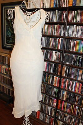 Zara Woman White Ivory flutter dress Sleeveless Ladies sz 6   (bin215)