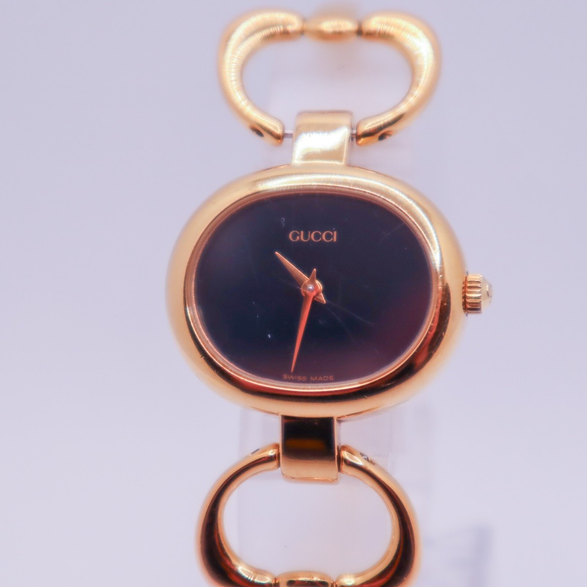 GUCCIグッチ時計　レディース腕時計　1600 ゴールドバングル　ジャンク品 Near MINT Vintage GUCCI 1600 Shell Dial Gold Quartz Ladies