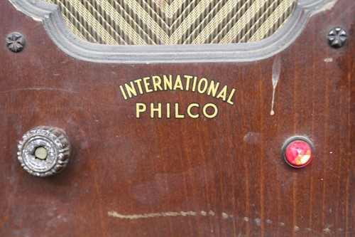 Vintage International Philco Speaker Tube Radio - Picture 3 of 6