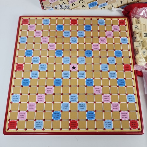 Tile Lock Scrabble 2017 Hasbro Crossword Family Board Game - Picture 4 of 13