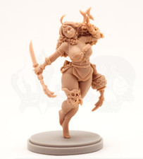Resin Kit 889 Kingdom Death Screaming Sun Armor - Lucy 30mm Base Size