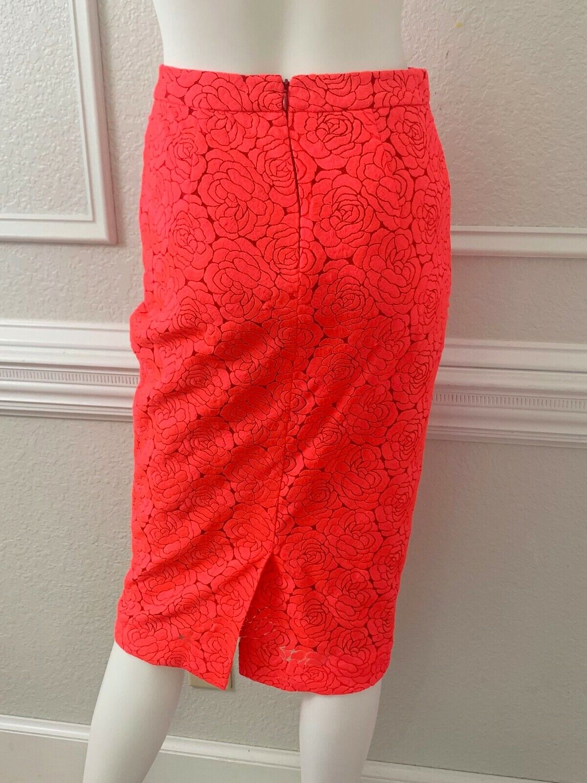 ALC Townie Floral Lace Pencil Skirt Neon Pink Siz… - image 5
