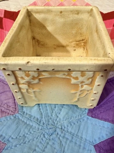 Vintage  Weller Series Planter