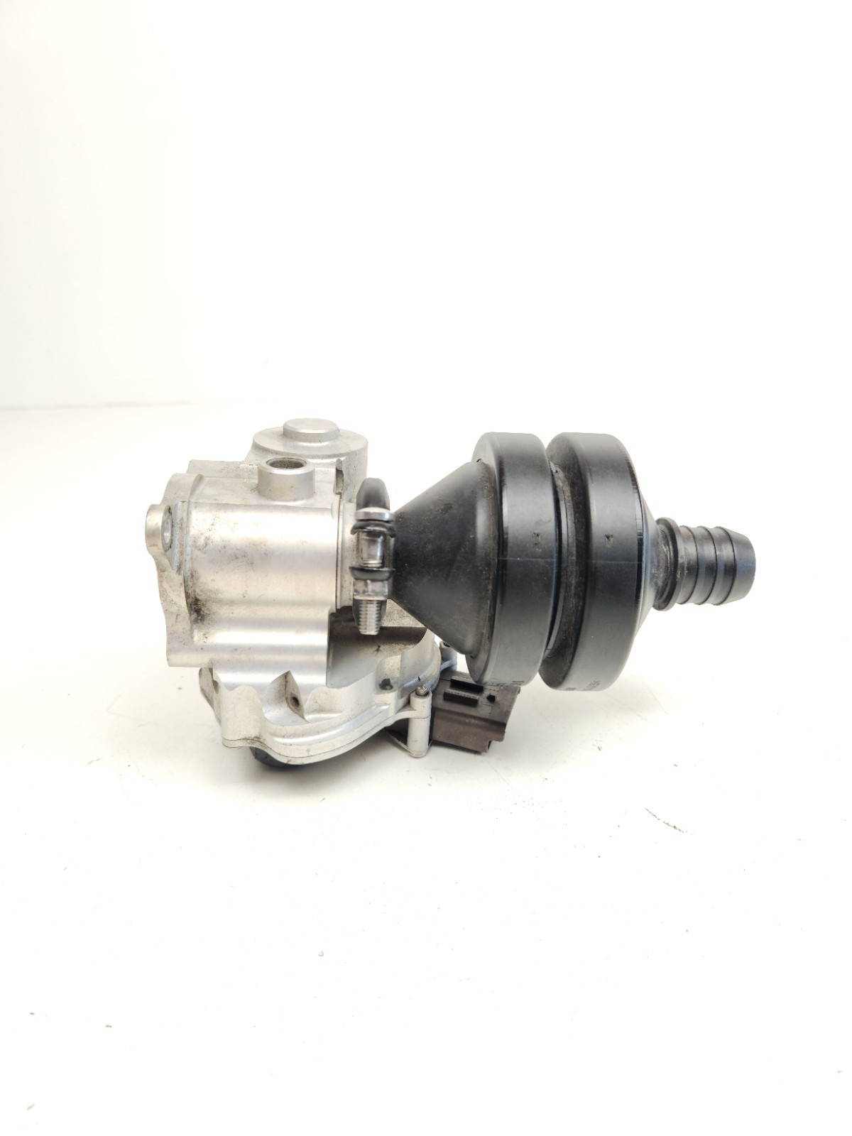 2012-2014 MCLAREN MP4-12C 650S AIR VALVE OEM 11F1276CP