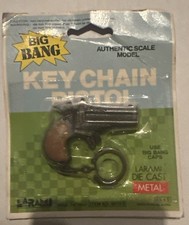 Vintage Larami Big Bang Die Cast Mini Derringer Pistol Keychain