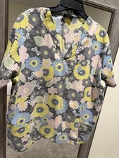 Floral Print Cotton Scrub Top Size L Multicolor V-Neck Short Sleeve Pockets