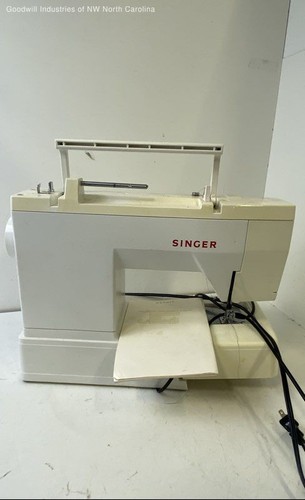 Singer 9323 Sewing Machine Powers On -Needle Stuck - Picture 5 of 6