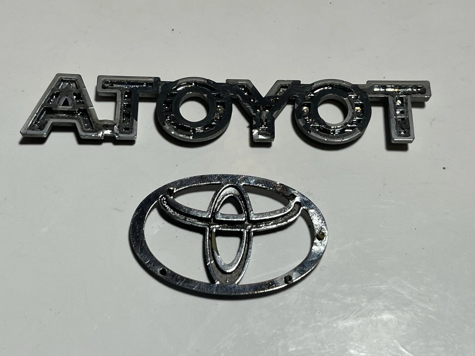 Toyota 4Runner 1996-2002 elevador trasero puerta trasera tapa emblema placa de identificación escritura cromo Foto 3 de 4
