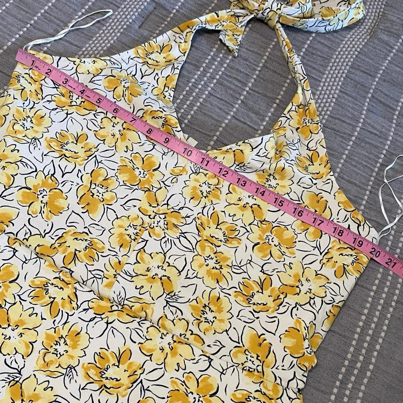 VETEMENTS Abito Patto Bio A Line Floreale Giallo Halter Tasche TG XXL Sostenibile