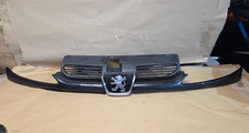 2001-2008 PEUGEOT 206 FRONT BUMPER GRILLE WITH BADGE LOGO IN BLACK 9628934280