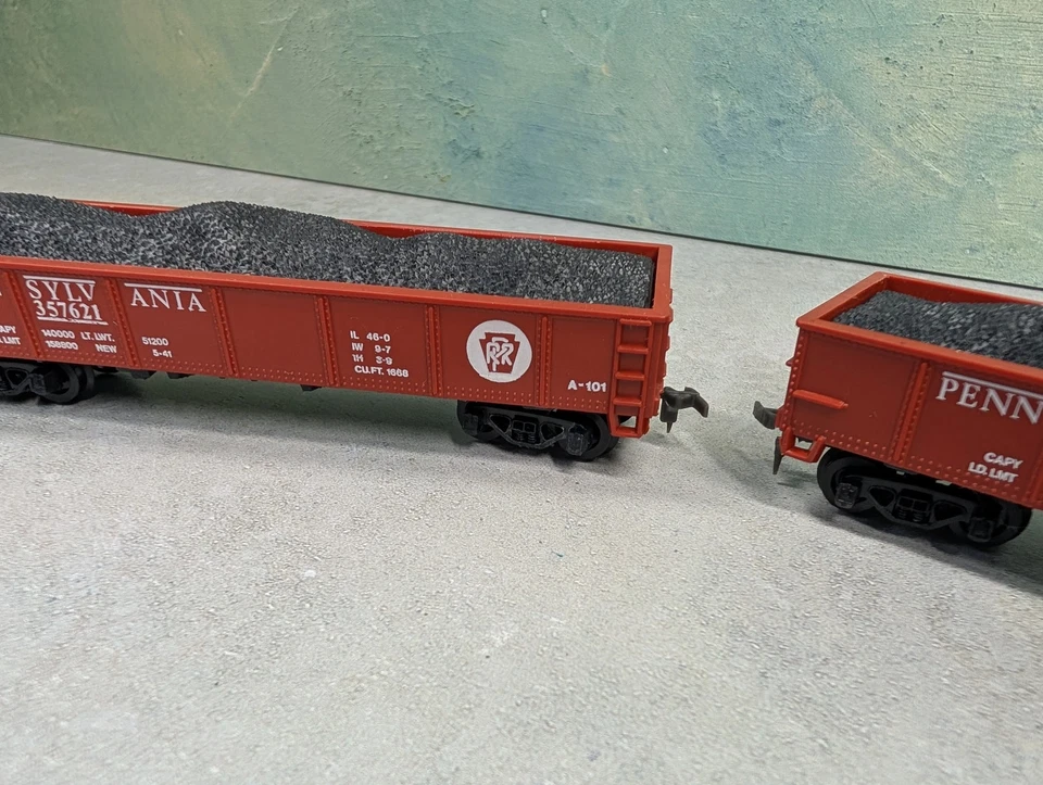 USED Model Power HO Scale 40' Gondola Pennsylvania #357621 Red w/ Load (2 pcs) - Image 3 of 4