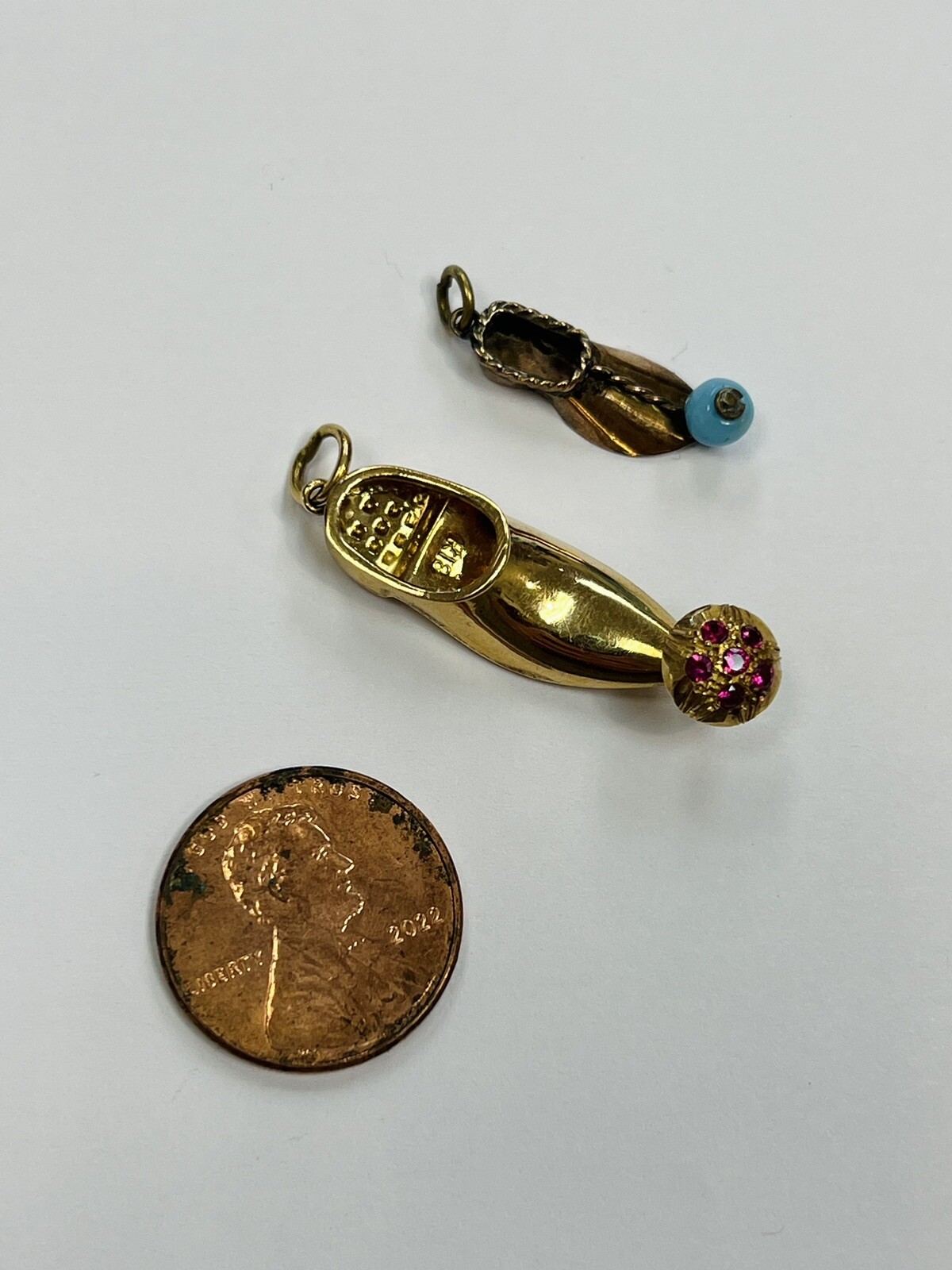 PANTOFOLA D’ORO Charm Nalins pantofola Sabah scarpa turca rubino oro giallo 18 kt 750 vintage e altro