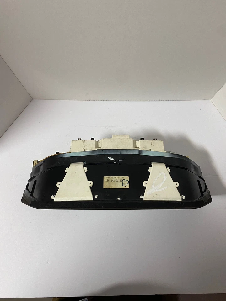 Painel de medidores cluster de instrumentos velocímetro Mercedes Benz w126 300SE 300SEL FABRICANTE DE EQUIPAMENTO ORIGINAL - Imagem 4 de 4