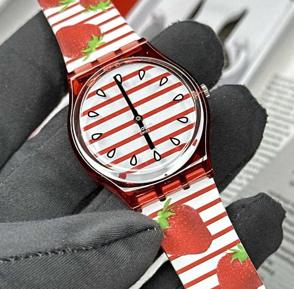 スウォッチ Originals New Gent STRAWBEON Swatch（スウォッチ） 腕時計 腕時計 CLEARLY NEW GENT メンズ