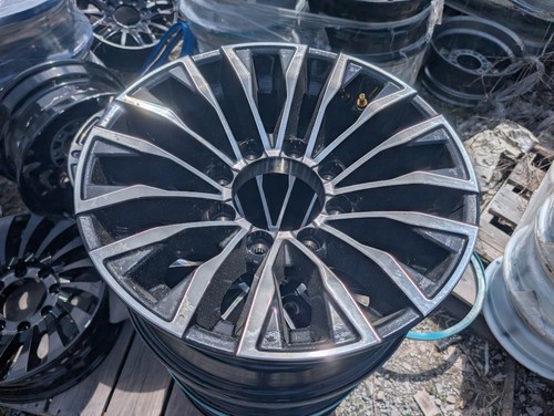 17.5" 8 LUG ALUMINUM TRAILER WHEEL 8-LUG ON 6.5 INCHES -