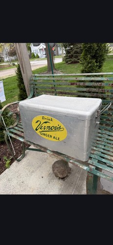 Vintage Vernor's Ginger Ale Metal Soda Cronstrom Cooler Ice Box Chest Aluminum