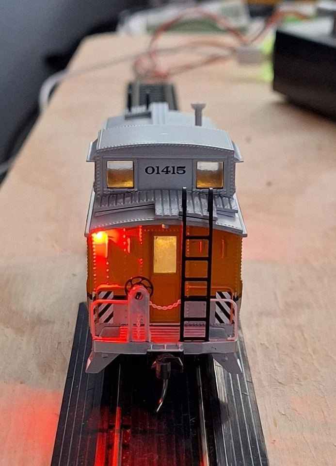 Athearn Rio Grande Caboose - Cabin & Marker Lights, Metal Wheels, KeepAlive, KDs - Image 3 of 4