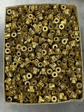 QTY 1 TRADESHIP BRASS SPUR PINION GEAR MOD 0.5 PITCH 14 TEETH 1/8" BORE SLOT CAR