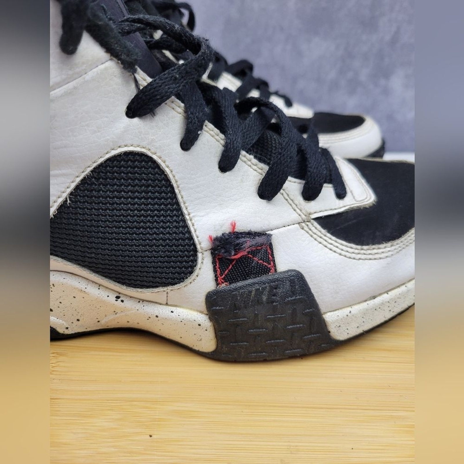 Nike Air Raid White Black Men's Size 9.5