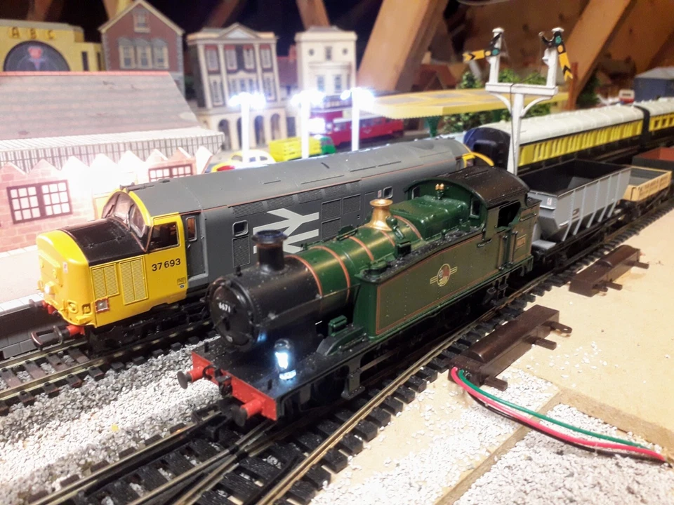 DCC Controller 2.5 amp (UKCA certified) + FREE APP - Image 3 of 4