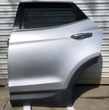 2017 HYUNDAI SANTA FE Left rear DOOR Silver OEM used