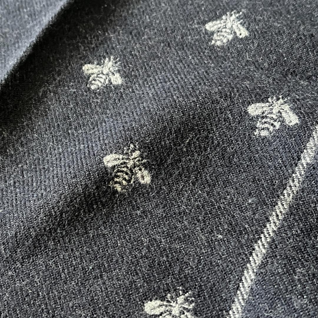 Extreme Gucci Star Bee Pattern Reversible Muffler - image 4