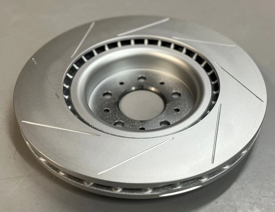 Disco de freno delantero ventilado Aston Martin DB9 (2004-2013) y V8 Vantage (2005-2018) Foto 3 de 3