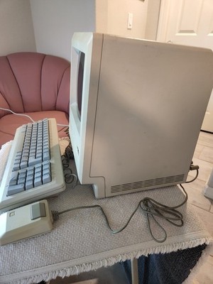 1987 Apple Macintosh Plus 1Mb Vintage Computer with Keyboard and