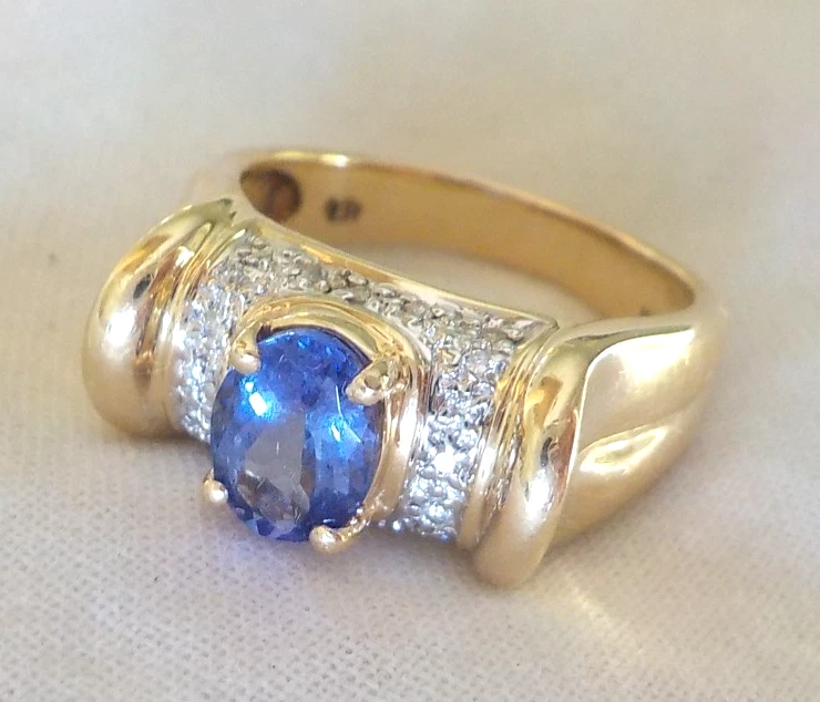 Anillo de diamantes tanzanita de oro amarillo de 14 quilates Laura Ramsey - 6,83 gms, talla 6,75, 1,0 ctw Foto 2 de 4