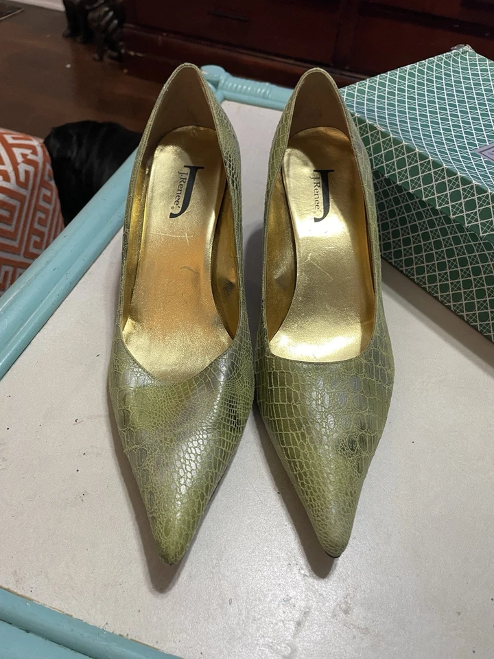 J.renee Size 12, Finley 11  Leather, Alligator Print Green ￼ - Image 2 of 4