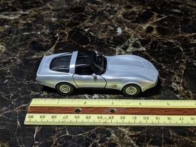 WELLY 1:34 1982 Chevrolet Corvette Silver Diecast Car Model
