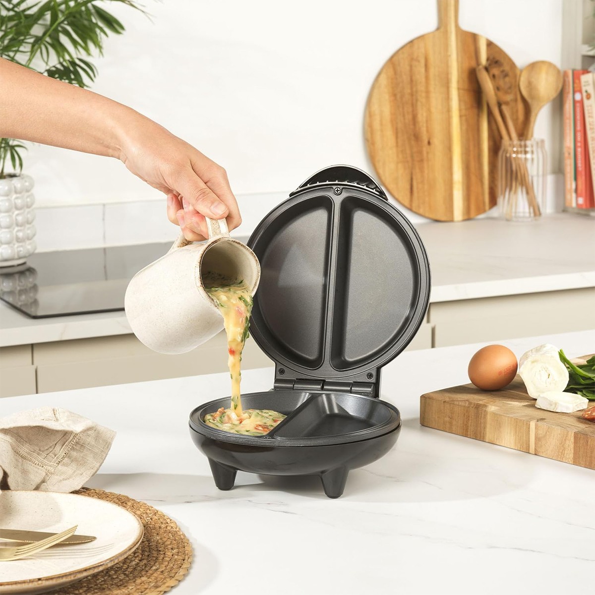 Machine à omelette double zone 750W antiadhésive noire compacte