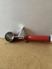 VINTAGE VOLLRATH NO. 24 RED 1 1/3 OZ ICE CREAM SCOOP! USA