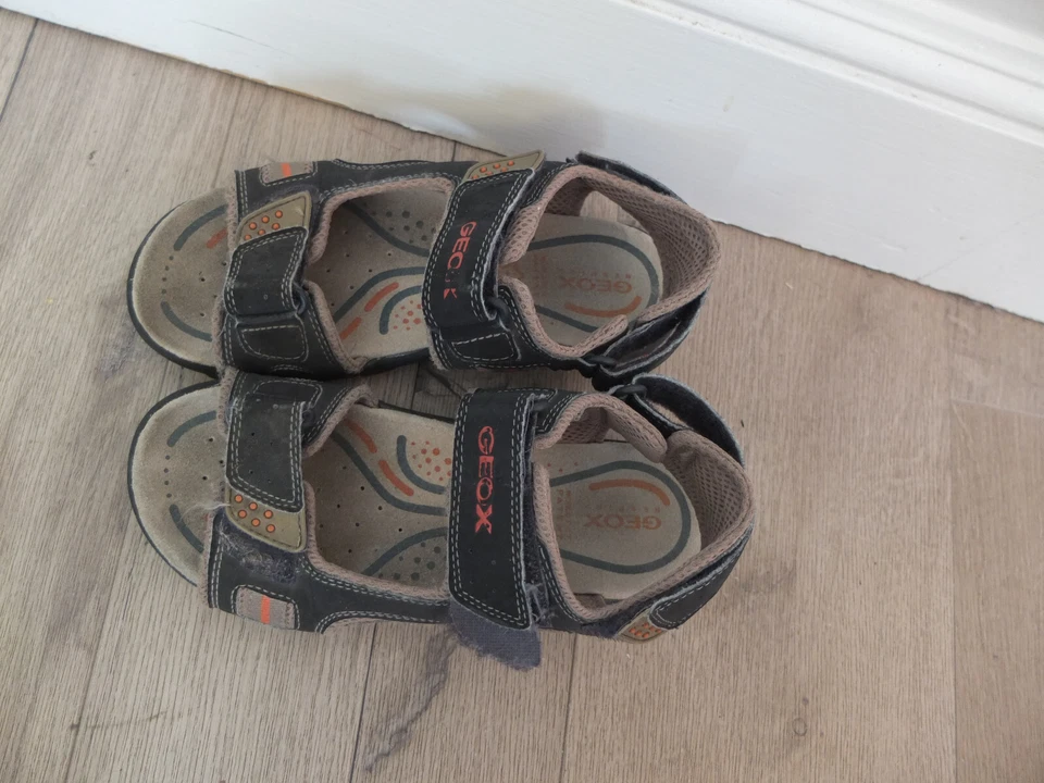 Sandalias deportivas Geox Respira de cuero/sintéticas talla 35 UK 2 1/2 US 3 1/2 Top Foto 2 de 4