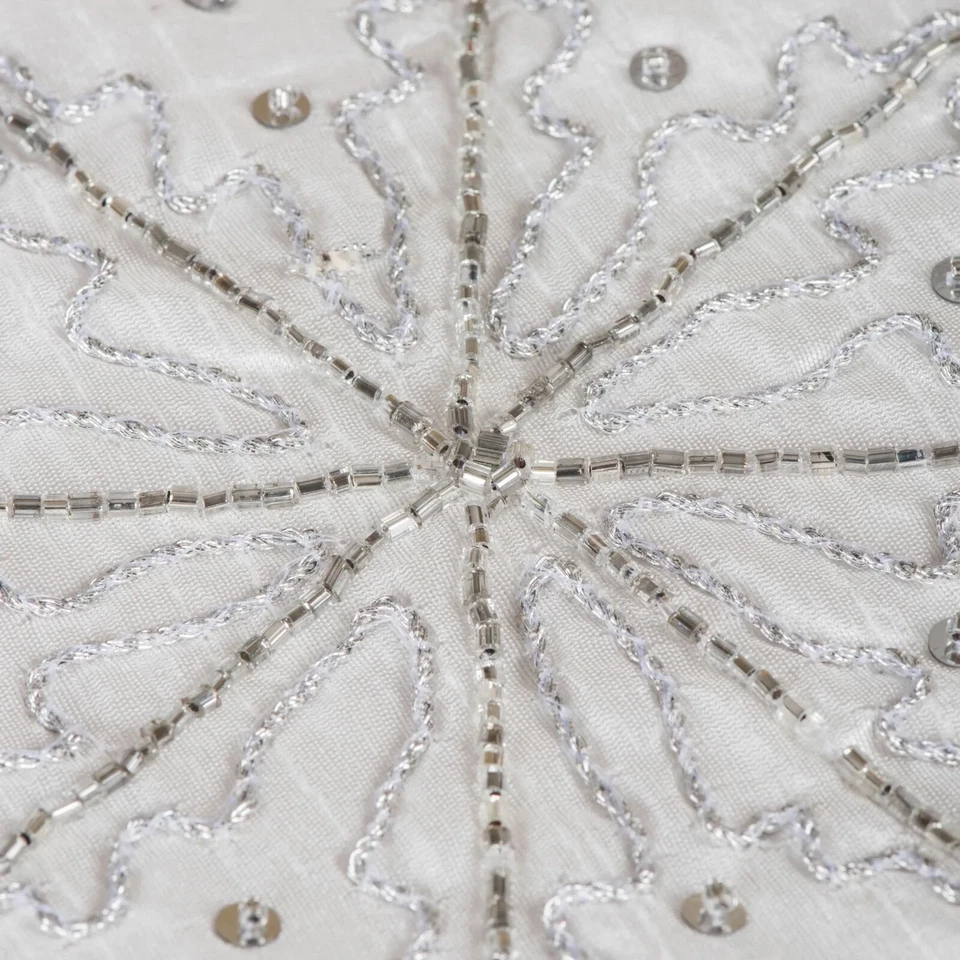 Vickerman L18708 White 14 x 90 in. Banded Snowflake Table Runner - Image 2 of 4