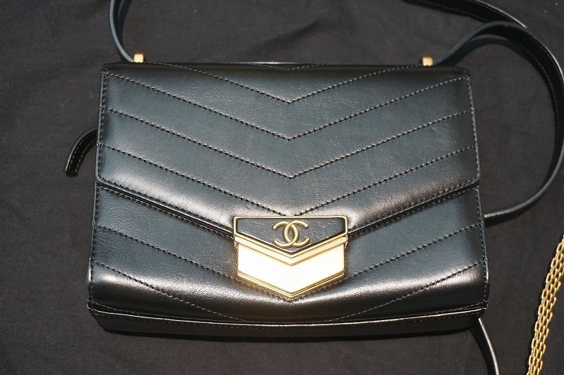 Chanel Chevron Medal Flap Bag Black V Stitch Shoulder Handbag
