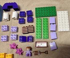 Duplo Sophia&rsquo;s Royal Stable RETIRED #10594 w/2 Horses