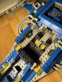 LEGO Movie Benny&rsquo;s Spaceship Spaceship SPACESHIP! Incomplete With one minifig 