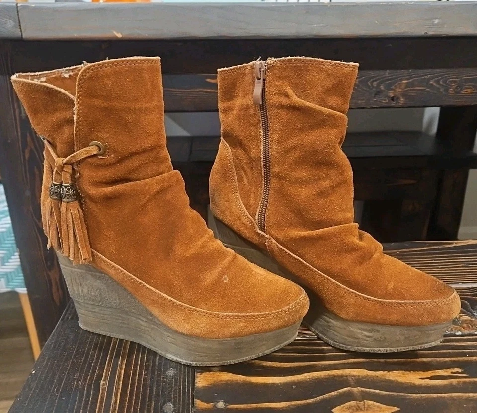 SBICCA Vintage Collection WEDGE Tassel Suede Leather Ankle Bootie Boots sz 7.5 - Image 3 of 4